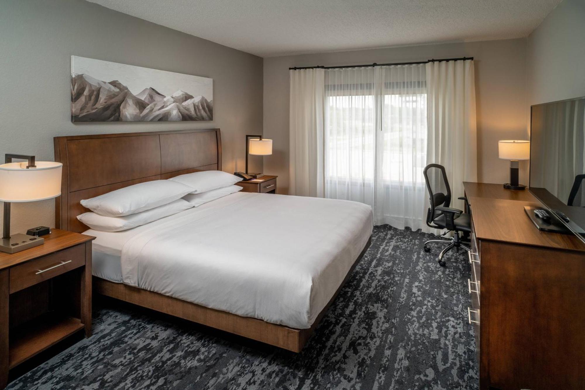 Delta Hotels By Marriott Huntington Mall Barboursville Exterior foto