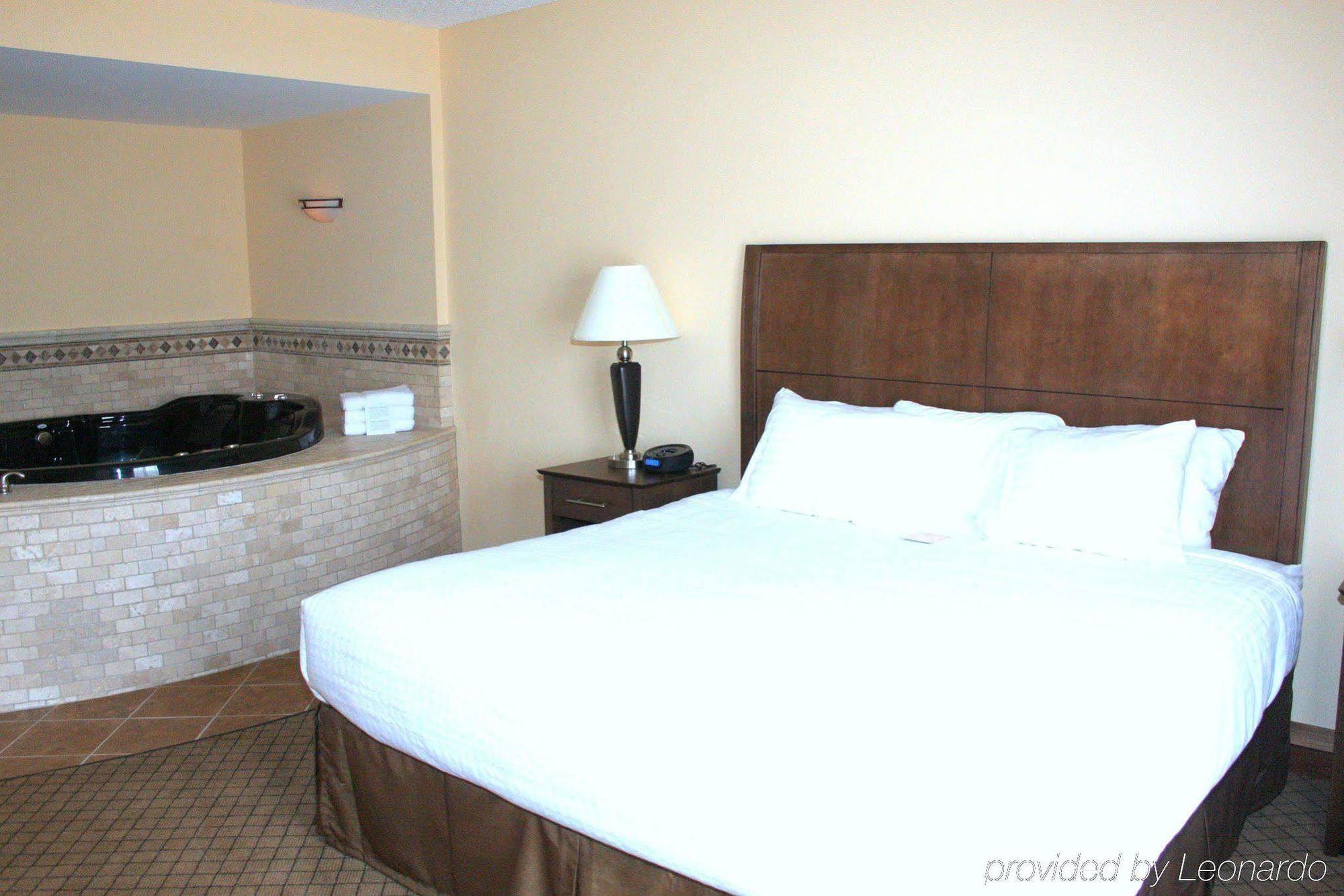 Delta Hotels By Marriott Huntington Mall Barboursville Exterior foto
