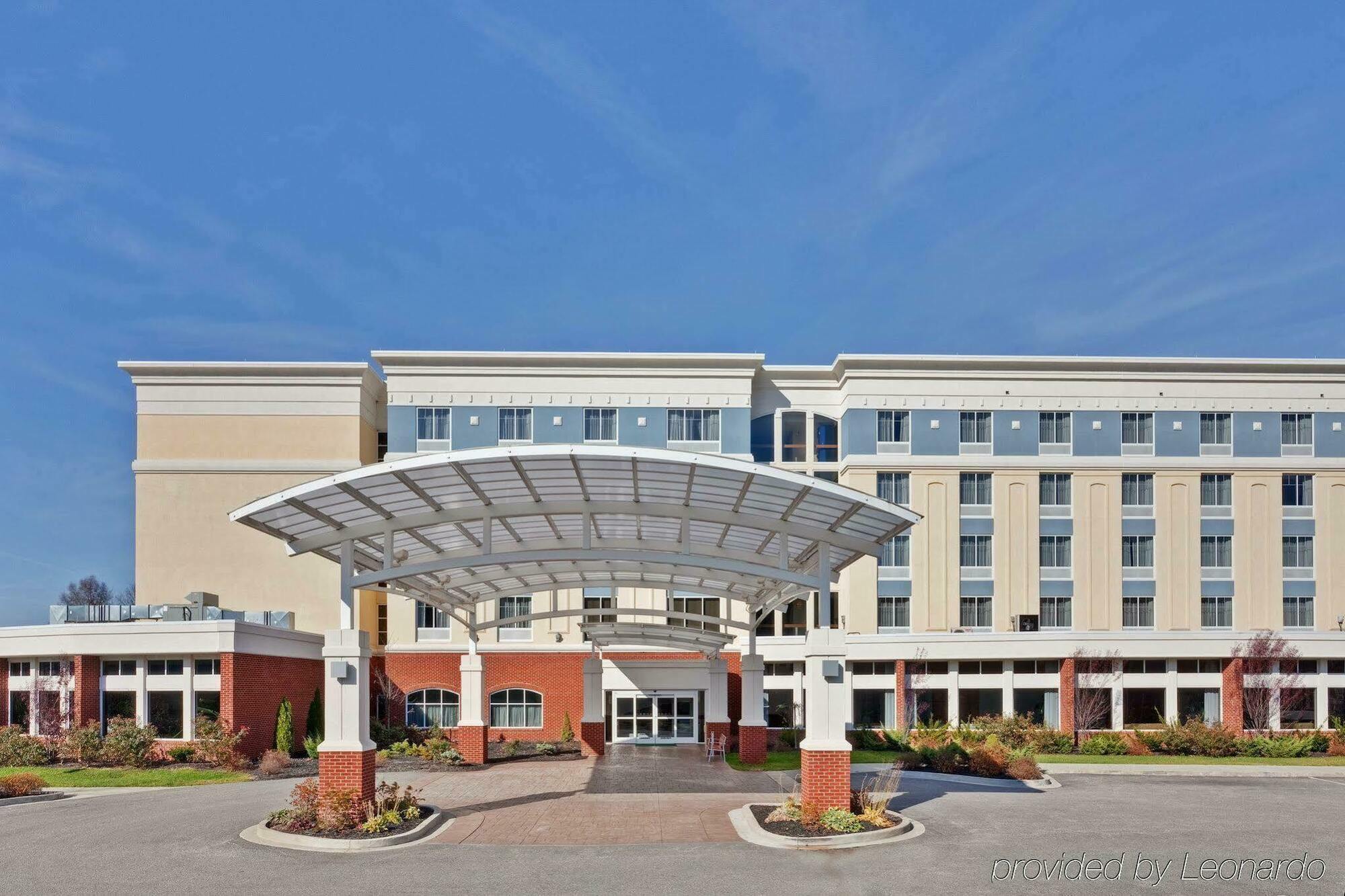 Delta Hotels By Marriott Huntington Mall Barboursville Exterior foto