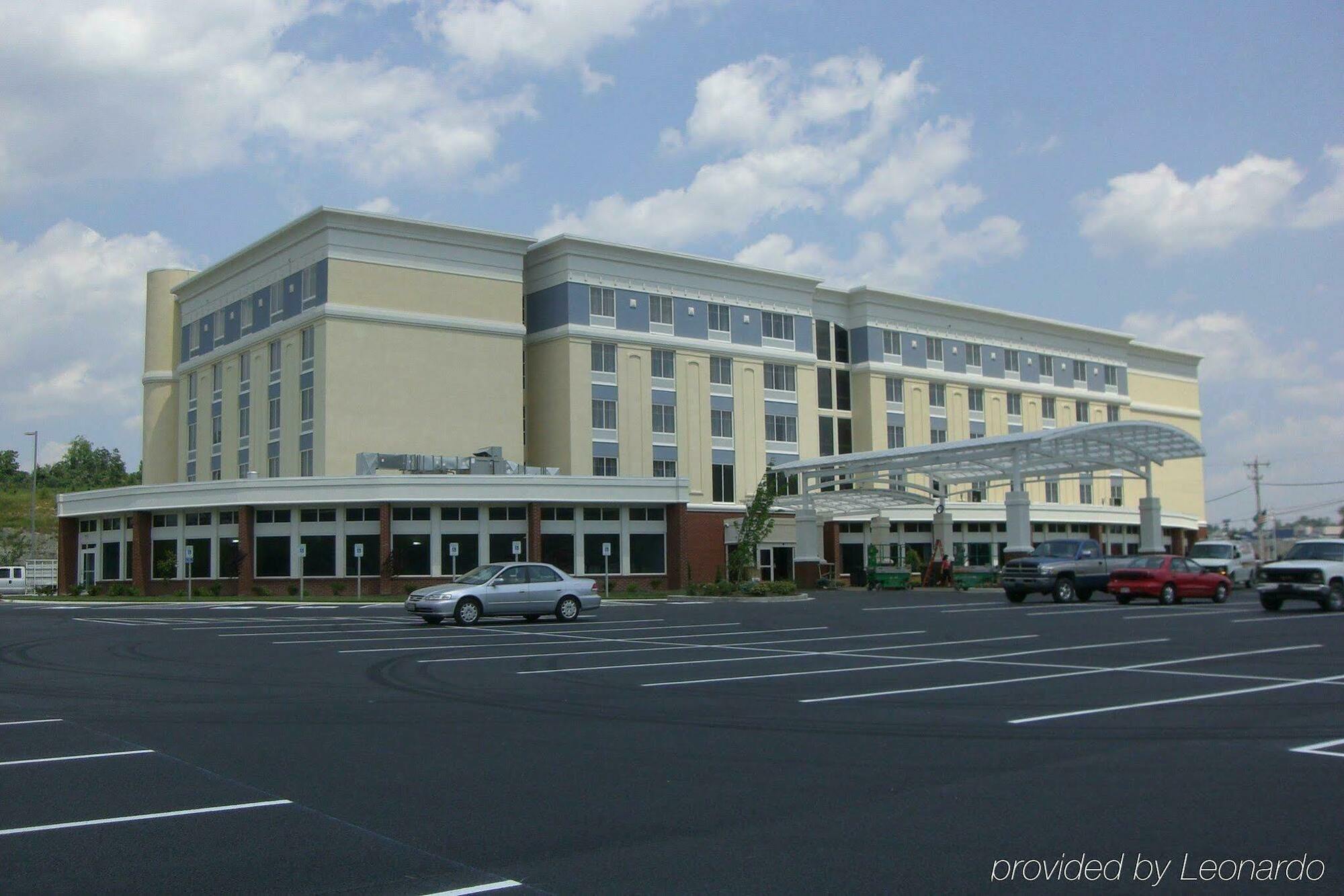 Delta Hotels By Marriott Huntington Mall Barboursville Exterior foto