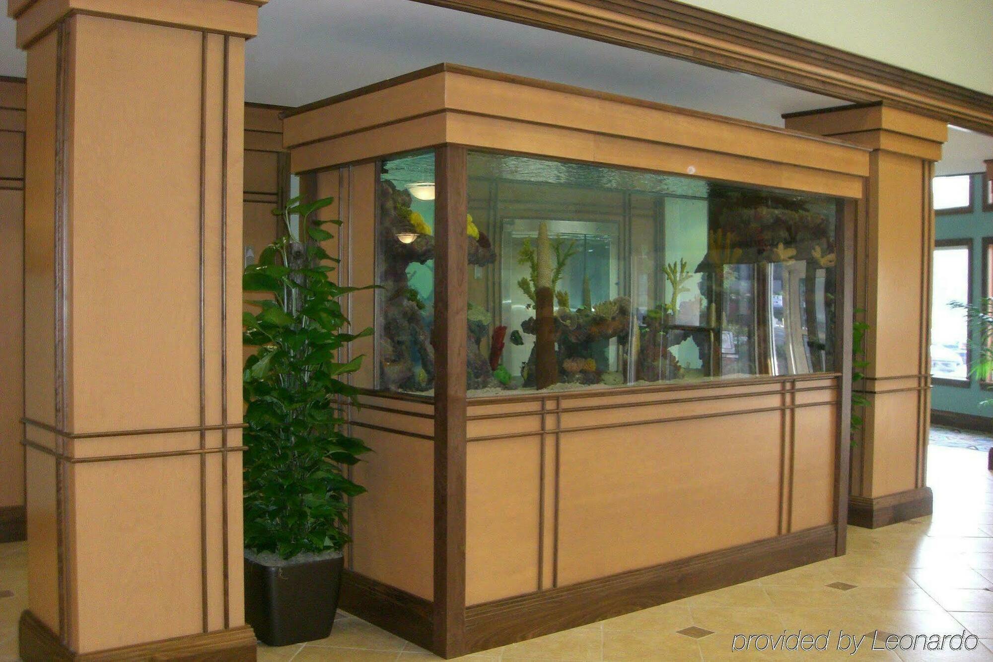 Delta Hotels By Marriott Huntington Mall Barboursville Exterior foto